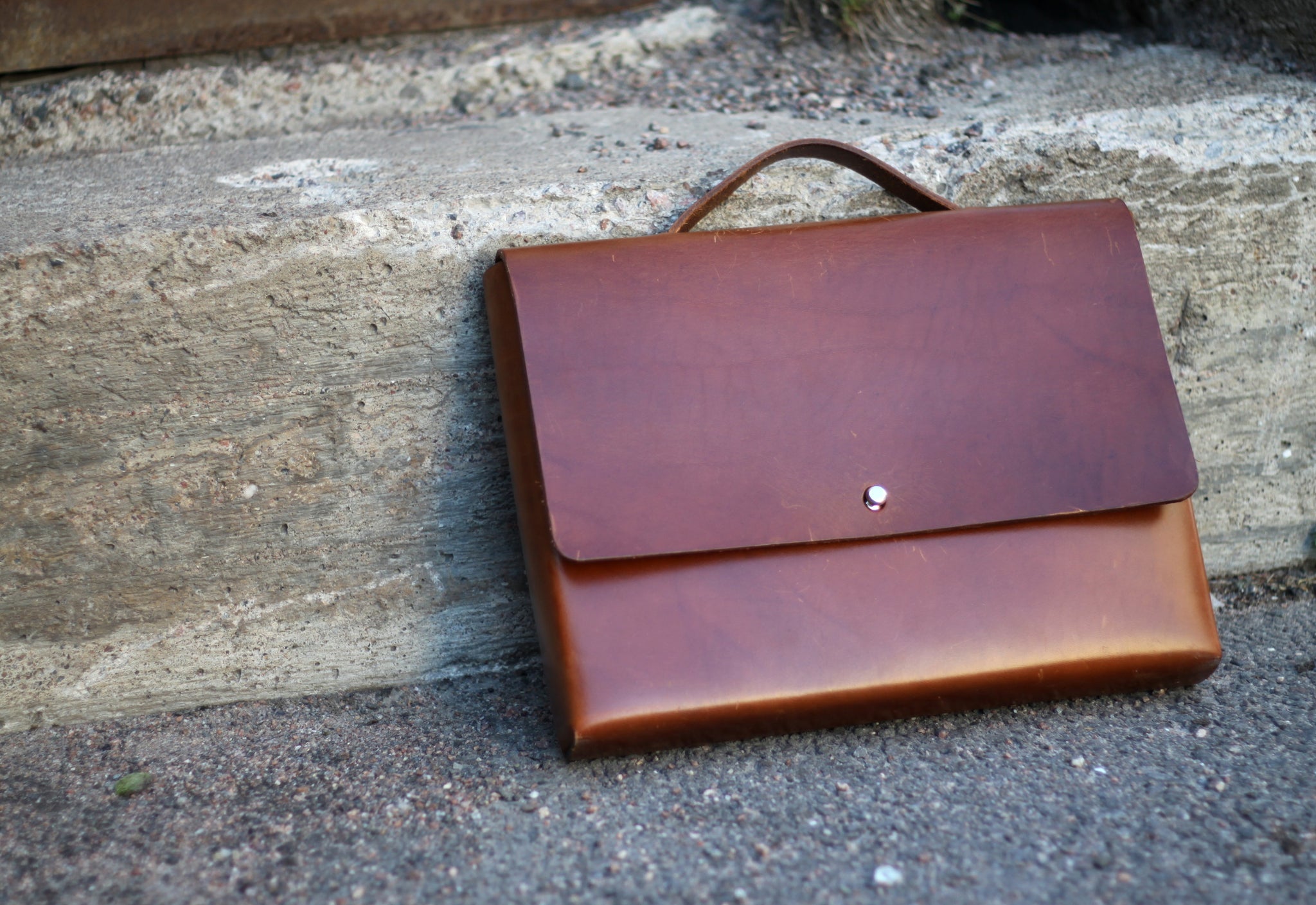 Simple briefcase - Winter Studios