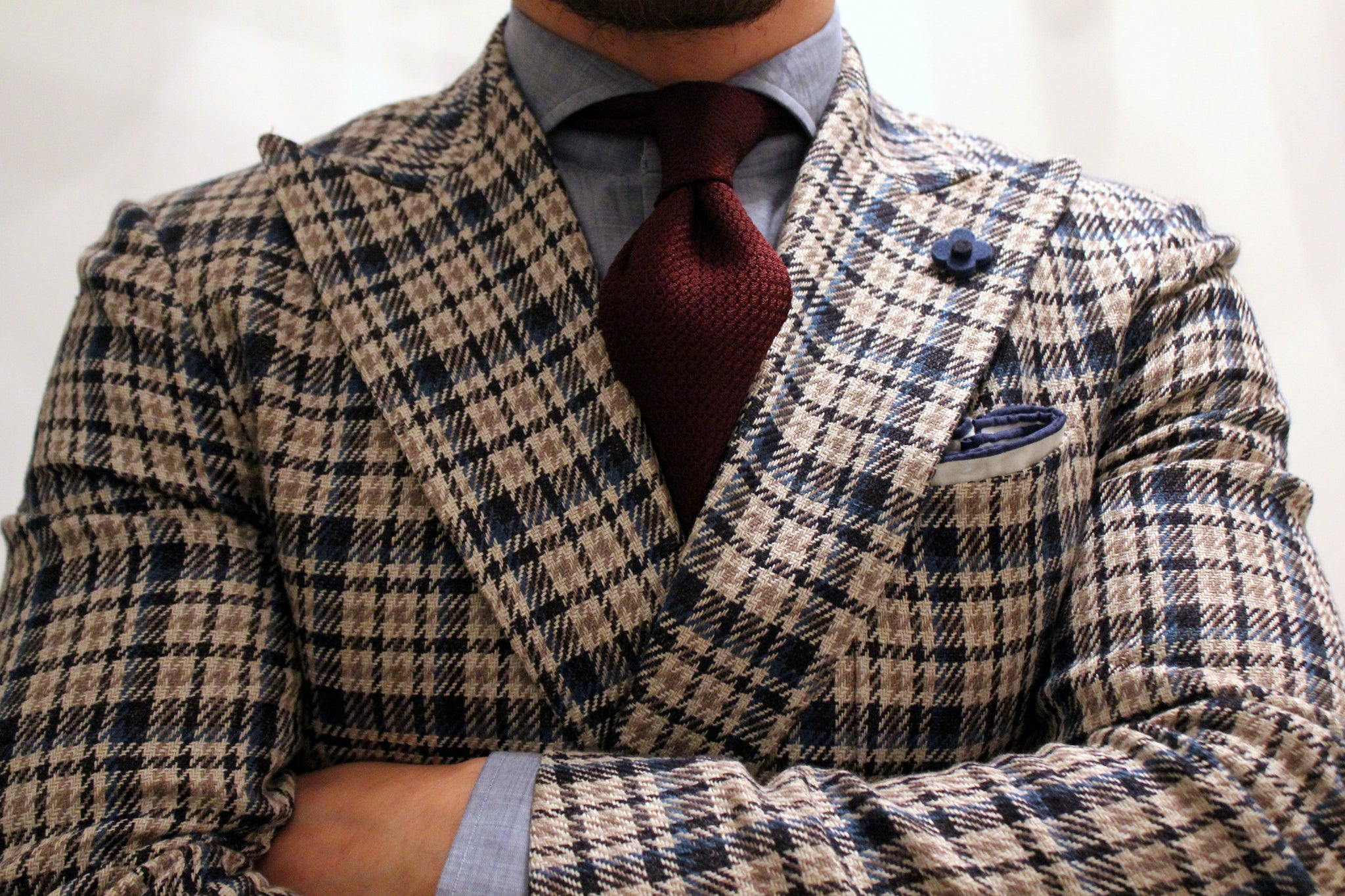 19012015 - Checked blazer in the office