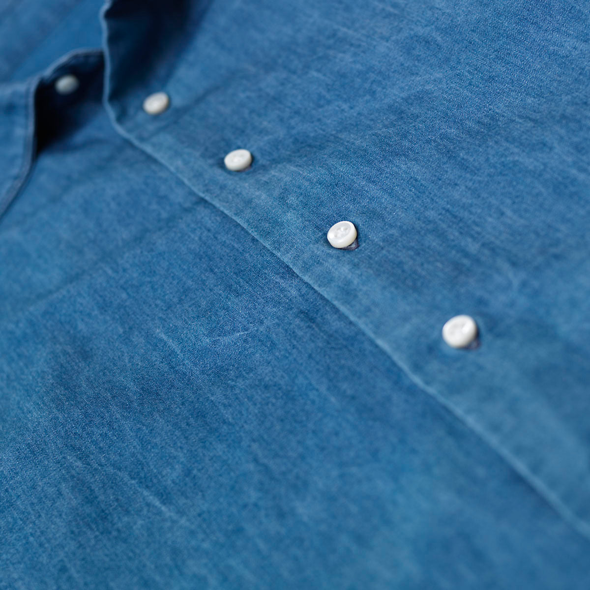 Spread collar lightweight denim shirt Dress Like A Spread collar lightweight denim shirt Dress Like A